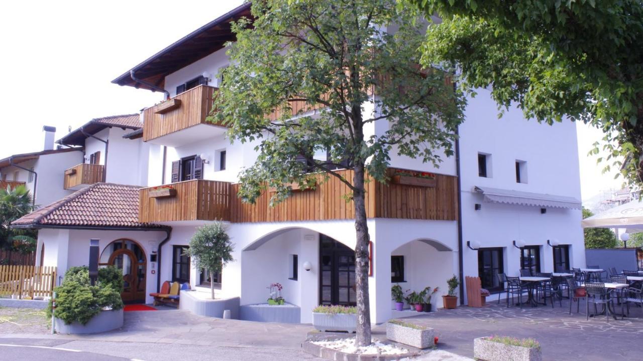 Hotel Zur Mühle Ora / Auer Exterior foto
